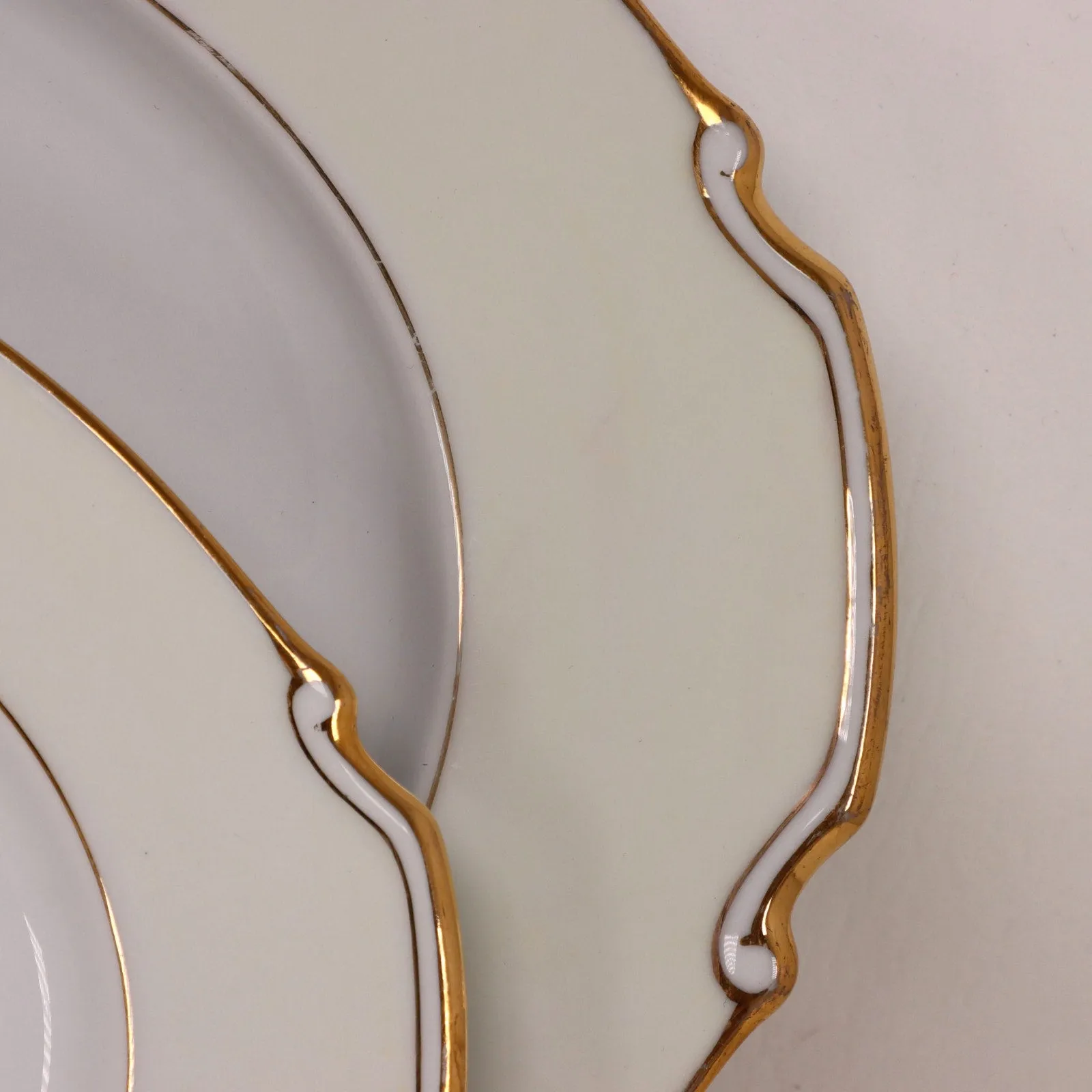 Kings Court 2pc White Rose Oval Serving Platters 17" and 13" Vintage 1960's