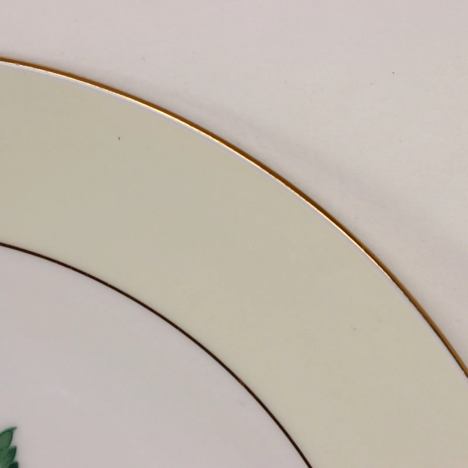 Kings Court White Rose Dinner plate 10 1/4" Vintage China 1960's